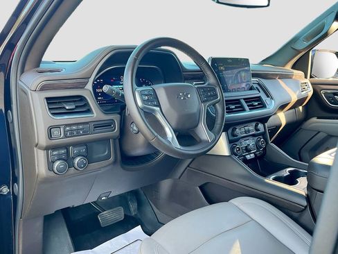 Used 2024 Chevrolet Tahoe Z71 w/ Luxury Package image 9