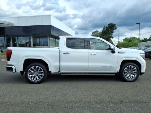 Used 2024 GMC Sierra 1500 Denali w/ Denali Reserve Package AWD/4WD image 2