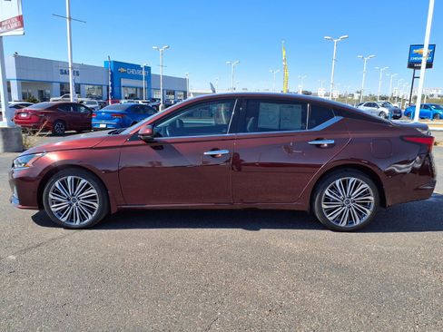 Used 2024 Nissan Altima 2.5 SL image 4