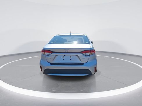 Used 2021 Toyota Corolla LE w/ Carpet Mat Package (TMS) FWD image 8
