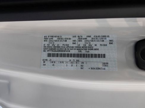 Used 2024 Ford F250 XL w/ XL Chrome Package image 37