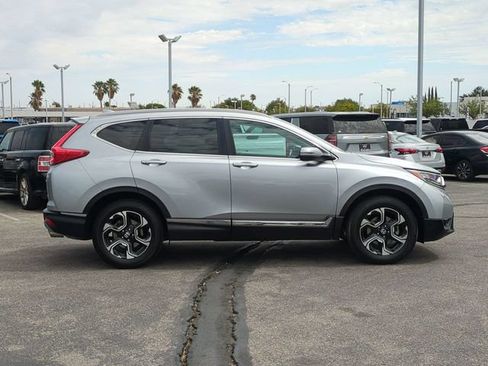 Used 2018 Honda CR-V Touring image 9