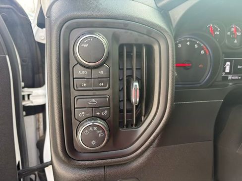 Used 2019 Chevrolet Silverado 1500 Custom Trail Boss AWD/4WD image 24