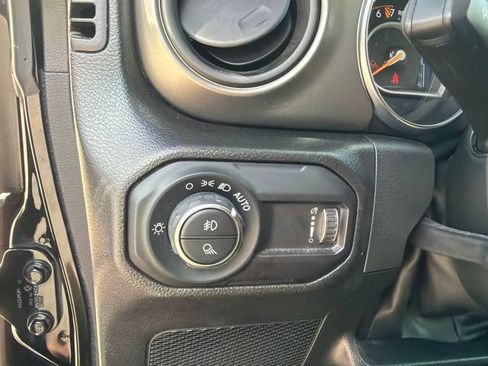 Used 2023 Jeep Gladiator Sport AWD/4WD image 29