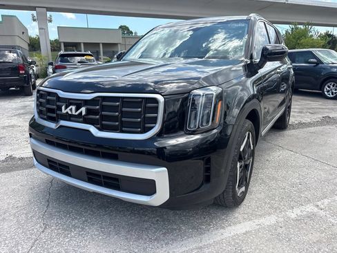 Used 2024 Kia Telluride S FWD image 7