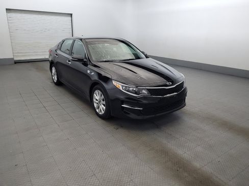 Used 2018 Kia Optima LX w/ 17" Alloy Wheels Package FWD image 13