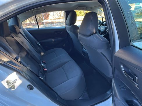 Used 2022 Toyota Corolla LE image 25