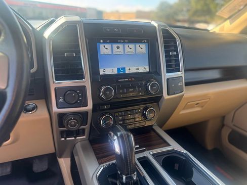Used 2017 Ford F150 Lariat image 12