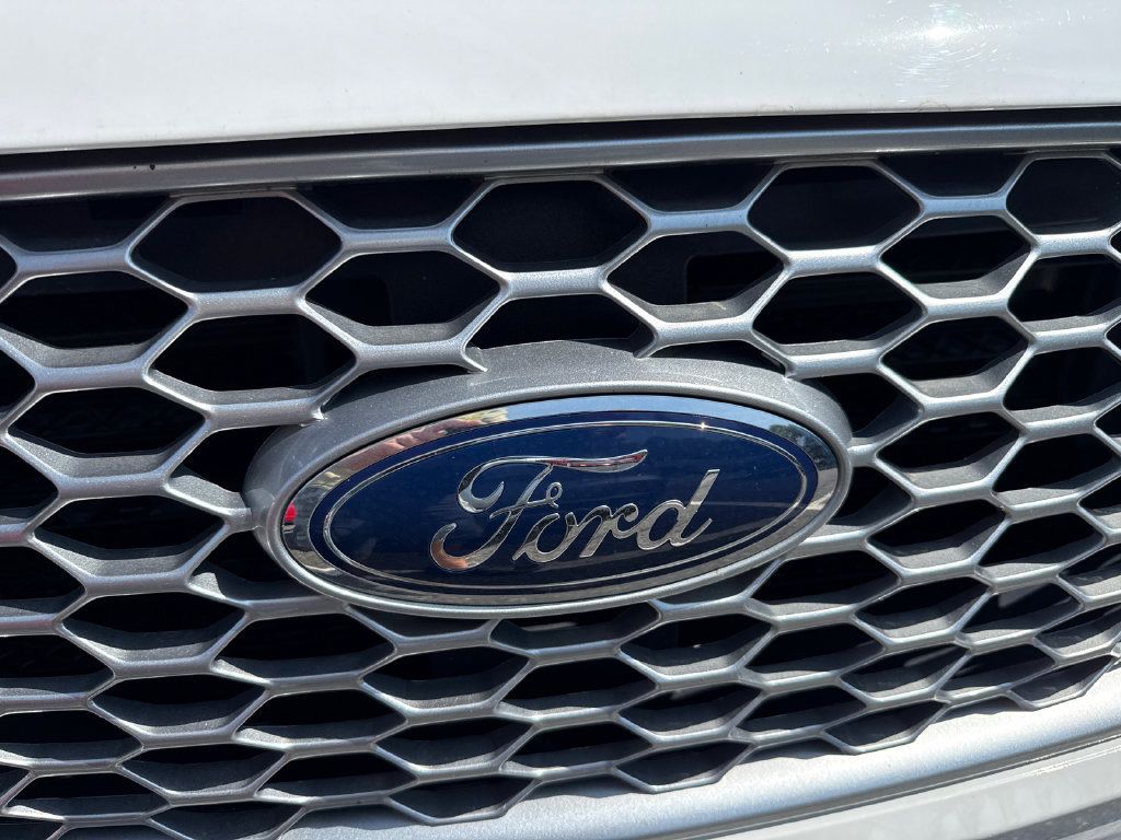 Used 2024 Ford Edge SEL AWD/4WD image 3