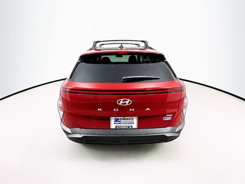 Certified 2025 Hyundai Kona SEL image 7