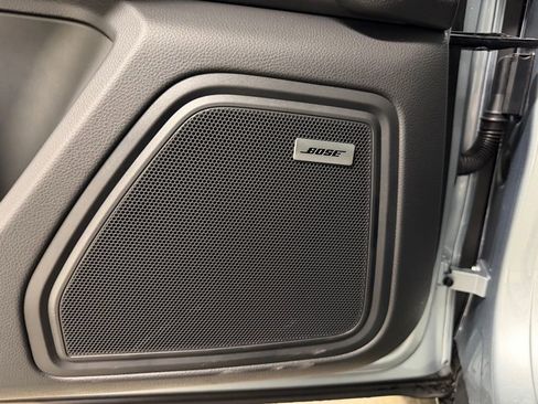 Certified 2026 Porsche Macan Turbo AWD/4WD image 11