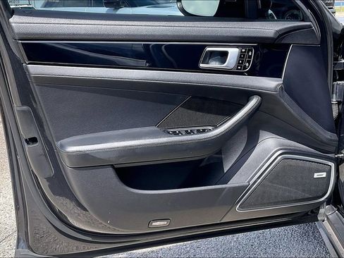 Used 2021 Porsche Panamera 4S image 17