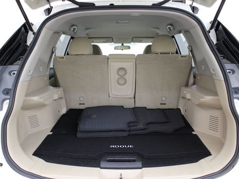 Used 2016 Nissan Rogue SV FWD image 28