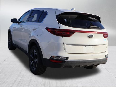 Used 2020 Kia Sportage LX image 5