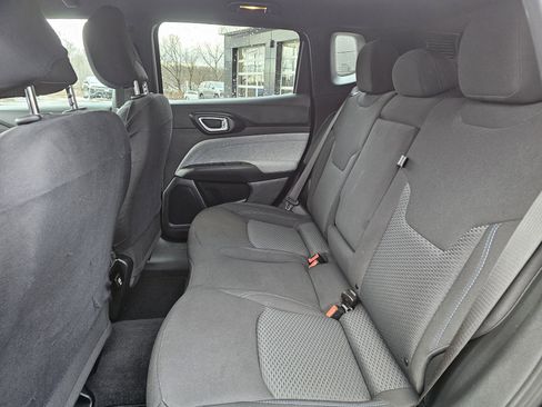 Used 2023 Jeep Compass Sport image 13