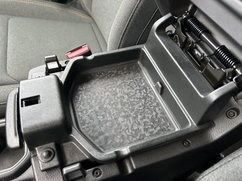 Used 2024 Jeep Wrangler Sport S image 36