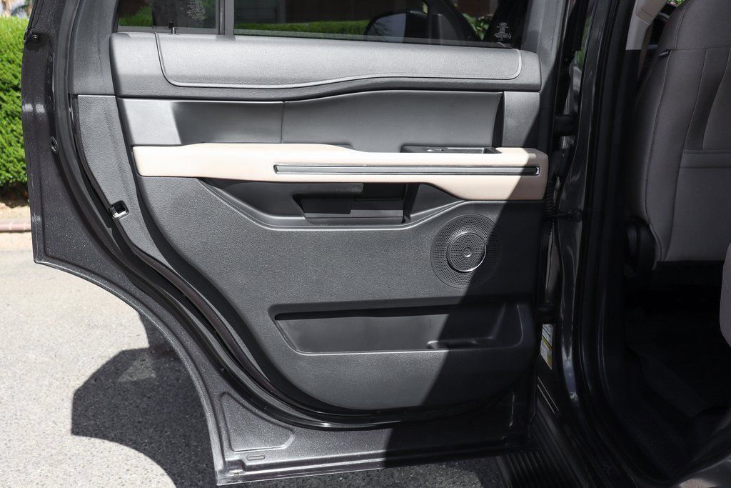 Used 2022 Ford Expedition XLT AWD/4WD image 38