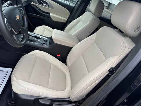 Used 2023 Chevrolet Traverse LS AWD/4WD image 12