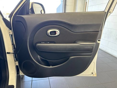Used 2018 Kia Soul + FWD image 51
