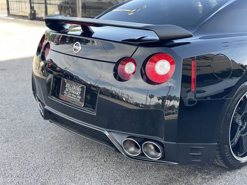 Used 2014 Nissan GT-R Black Edition image 41