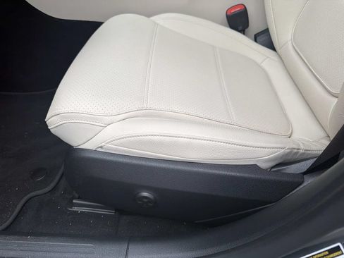 Used 2026 Mercedes-Benz C 300 Sedan image 17