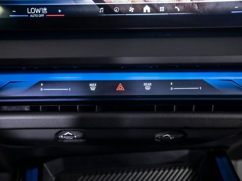 Used 2025 BMW X3 xDrive30i w/ Premium Package image 35