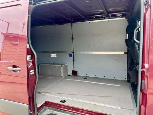 Used 2021 Mercedes-Benz Sprinter 1500 image 8