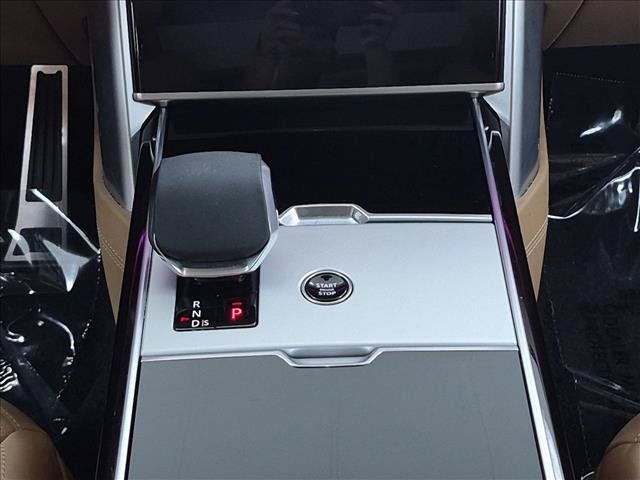 Certified 2025 Land Rover Range Rover Autobiography AWD/4WD image 11