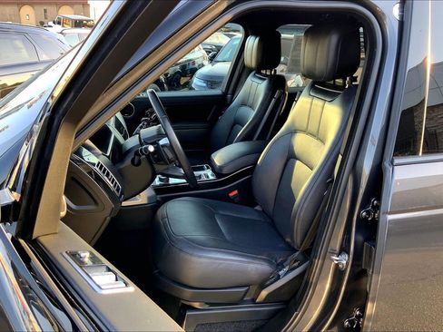 Used 2022 Land Rover Range Rover Westminster Edition image 8