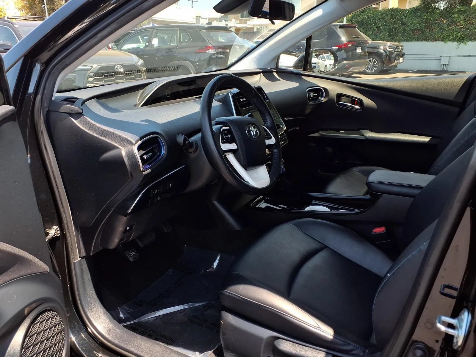 Used 2016 Toyota Prius Three Touring w/ Preferred Accessory Package FWD image 14
