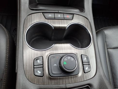 Used 2023 GMC Acadia SLT AWD/4WD image 26