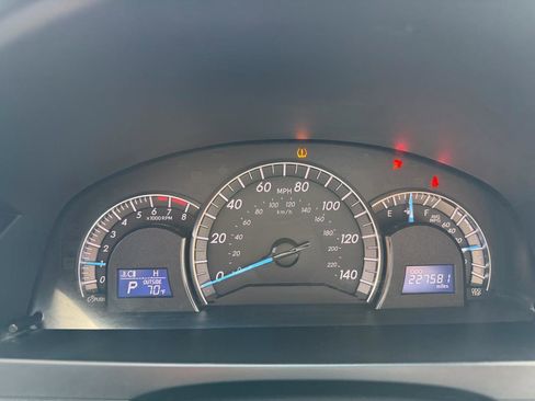 Used 2014 Toyota Camry SE w/ Fleet Convenience Package FWD image 12