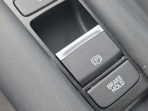 Certified 2023 Honda HR-V EX-L image 29
