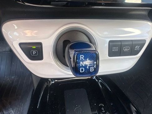 Certified 2017 Toyota Prius Prime Advanced w/ Carpet Mat Package image 17