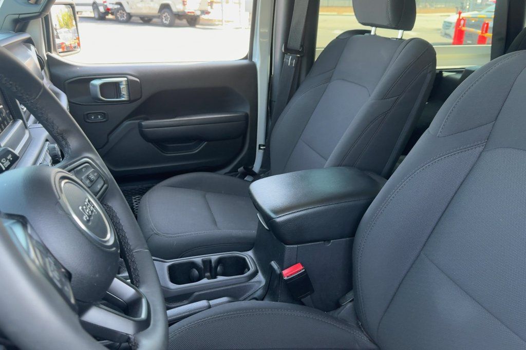 Used 2023 Jeep Wrangler Sport AWD/4WD image 11