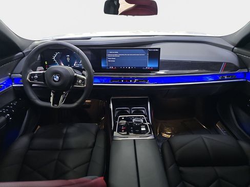 Used 2025 BMW 740i w/ Premium Package RWD image 12