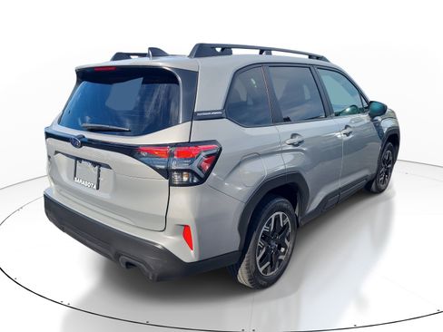 Certified 2025 Subaru Forester Premium AWD/4WD image 6