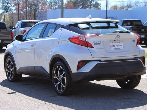 Used 2018 Toyota C-HR XLE image 6