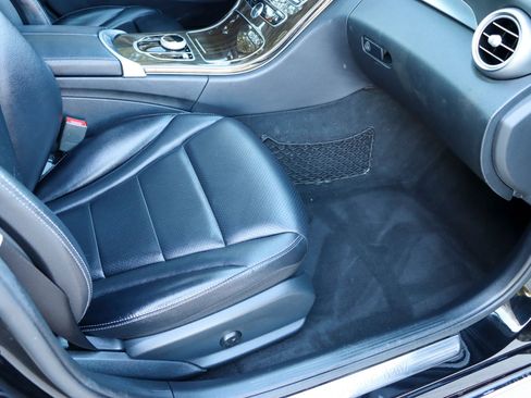 Used 2018 Mercedes-Benz C 300 4MATIC Sedan image 29