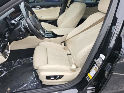 Used 2022 BMW 530i xDrive w/ Convenience Package image 26