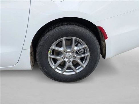 New 2026 Chrysler Voyager LX image 8