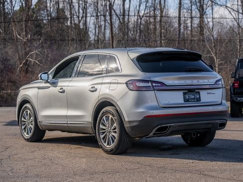 Used 2019 Lincoln Nautilus Select AWD/4WD image 7