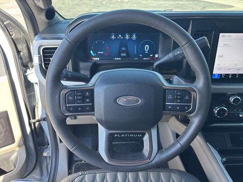 Used 2026 Ford F250 Platinum w/ Platinum Plus Package AWD/4WD image 11