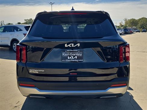 New 2026 Kia Sorento S image 7