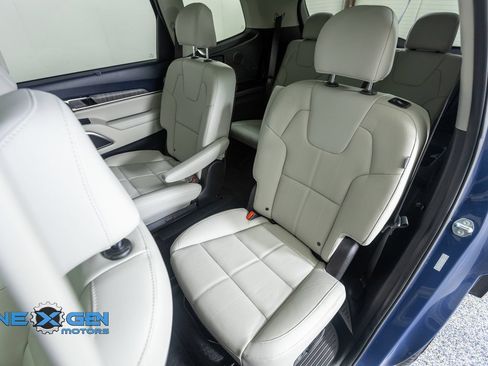 Used 2025 Kia Telluride SX w/ SX Captain's Chair Package AWD/4WD image 35