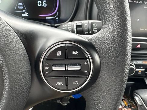 Certified 2025 Kia Soul LX FWD image 18