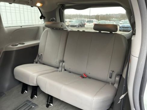 Used 2019 Toyota Sienna XLE Premium image 29
