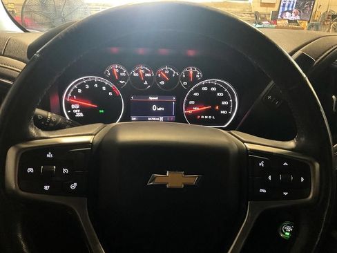 Used 2021 Chevrolet Silverado 1500 LT AWD/4WD image 25