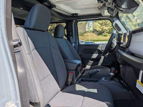 New 2026 Jeep Gladiator Willys image 25