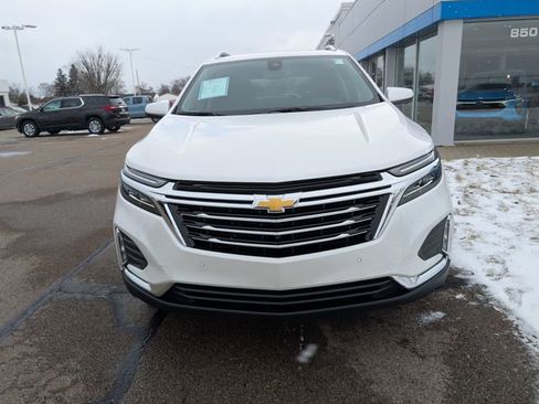 Used 2024 Chevrolet Equinox Premier image 2